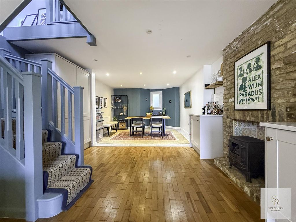 Property photo 2 of 31 Img_8424.Jpg