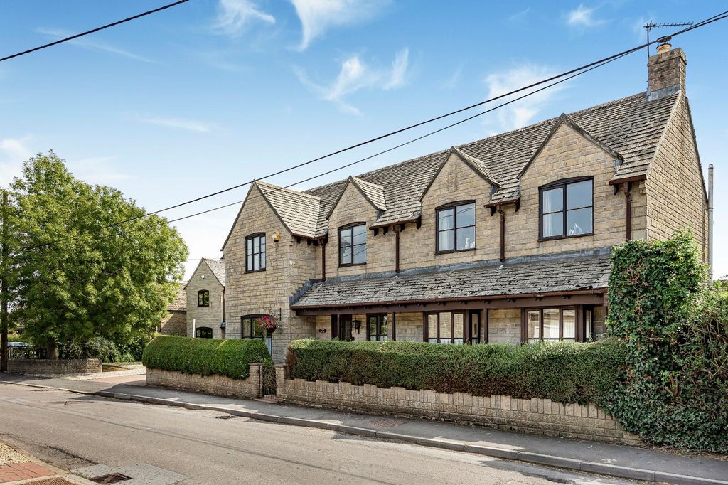 Property photo 1 of 17 Front