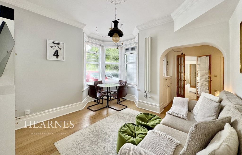 Property photo 1 of 11