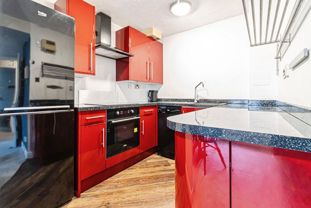 Property photo 3 of 15 Photo