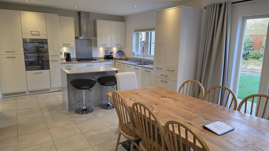 Property photo 3 of 21 20251205_110242.Jpg