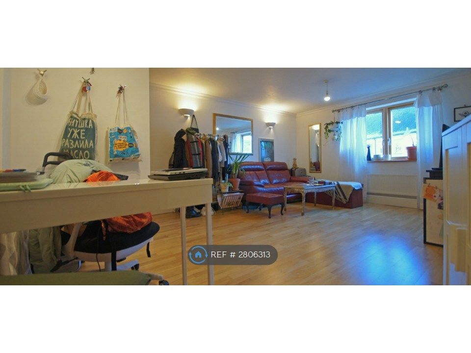Property photo 3 of 6
