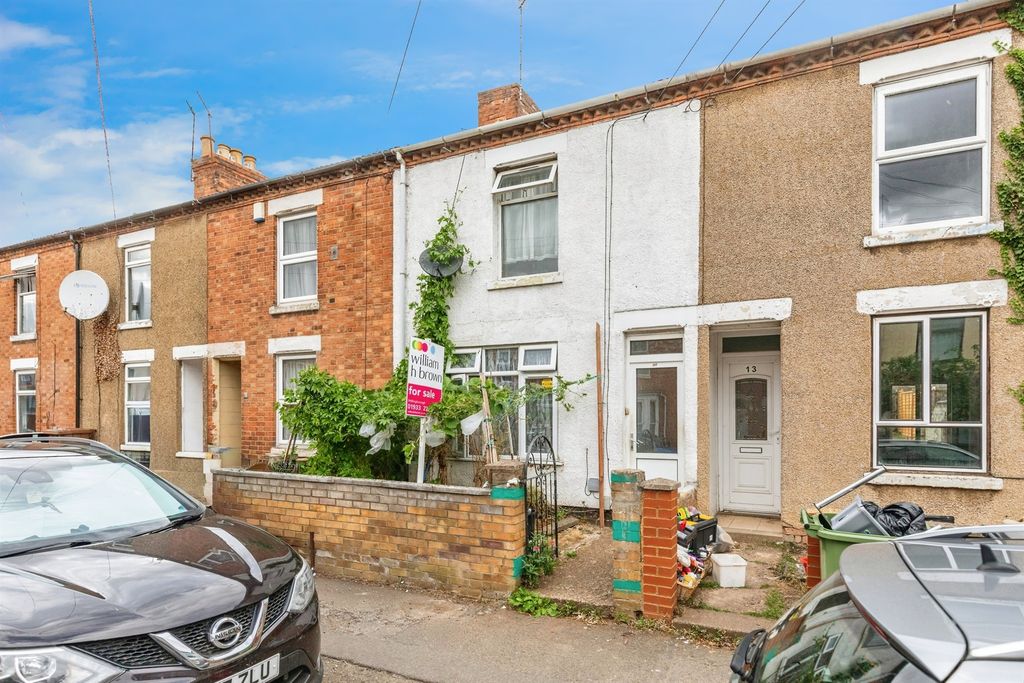 Property photo 1 of 17