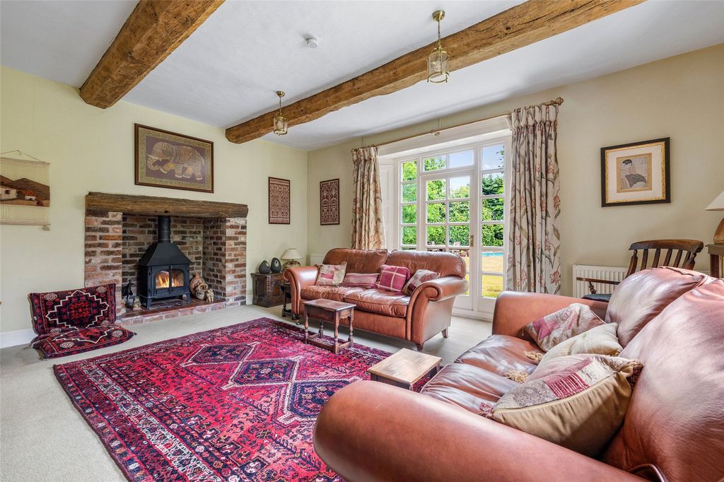 Property photo 2 of 24 Sitting Room