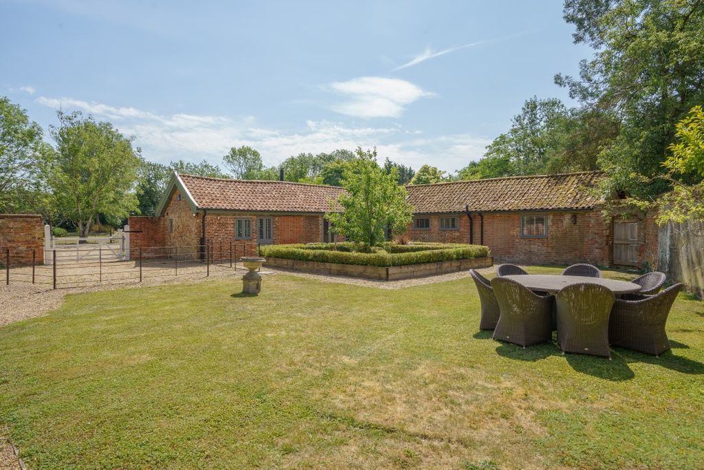 Property photo 3 of 50