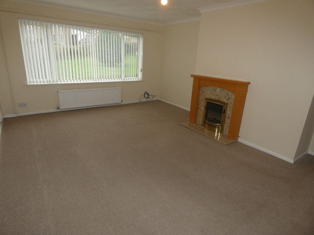 Property photo 2 of 10 Main Lounge