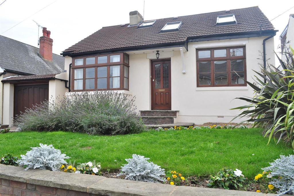 Property photo 1 of 15 Front