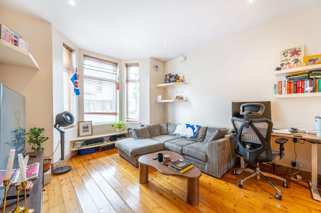 Property photo 1 of 9
