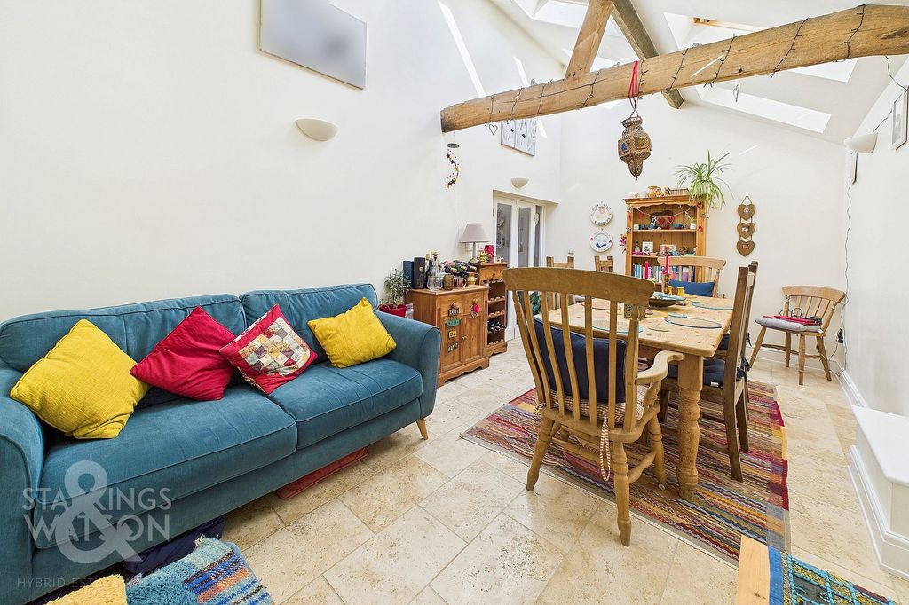 Property photo 3 of 26