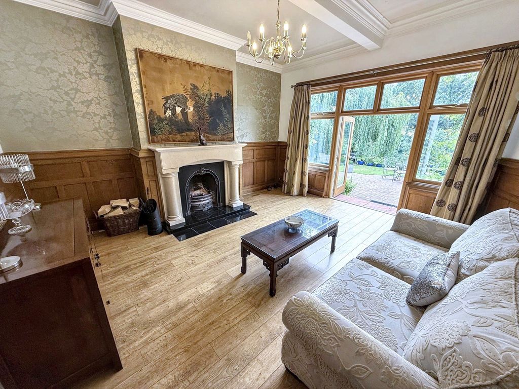 Property photo 3 of 27