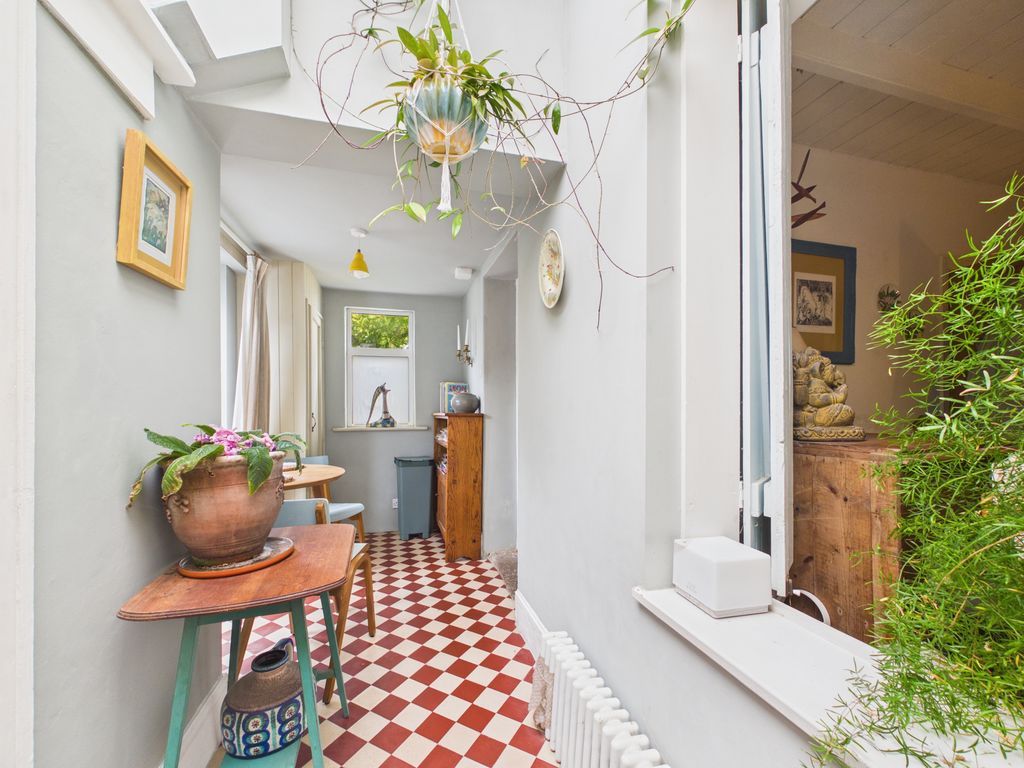 Property photo 3 of 19 Breakfast Room
