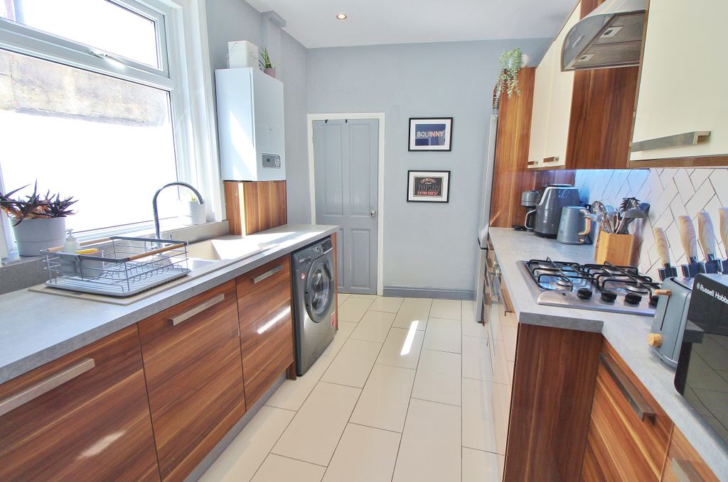 Property photo 3 of 22