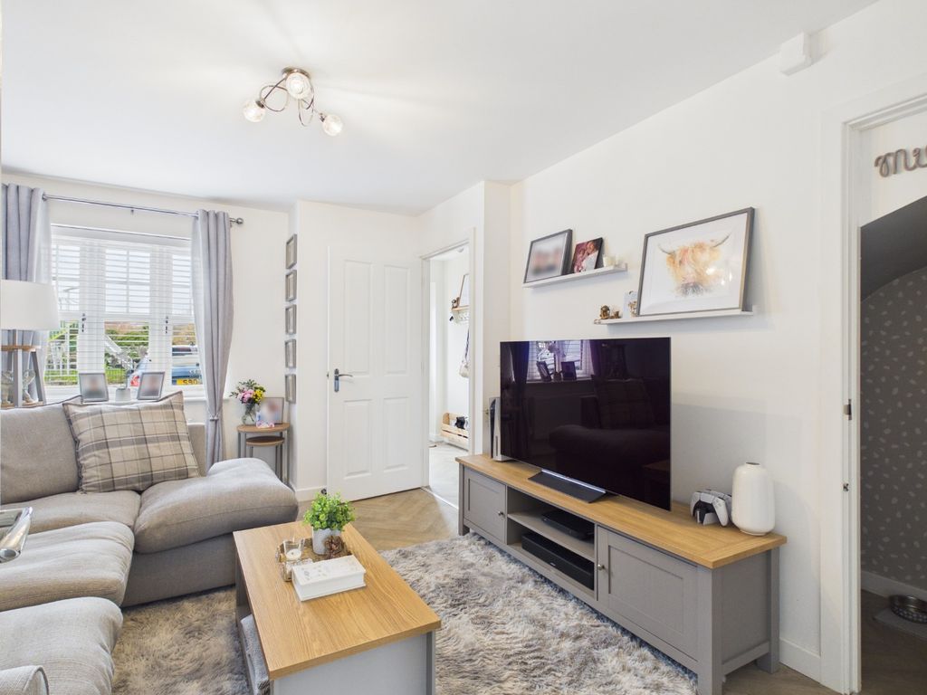 Property photo 3 of 22 4996407