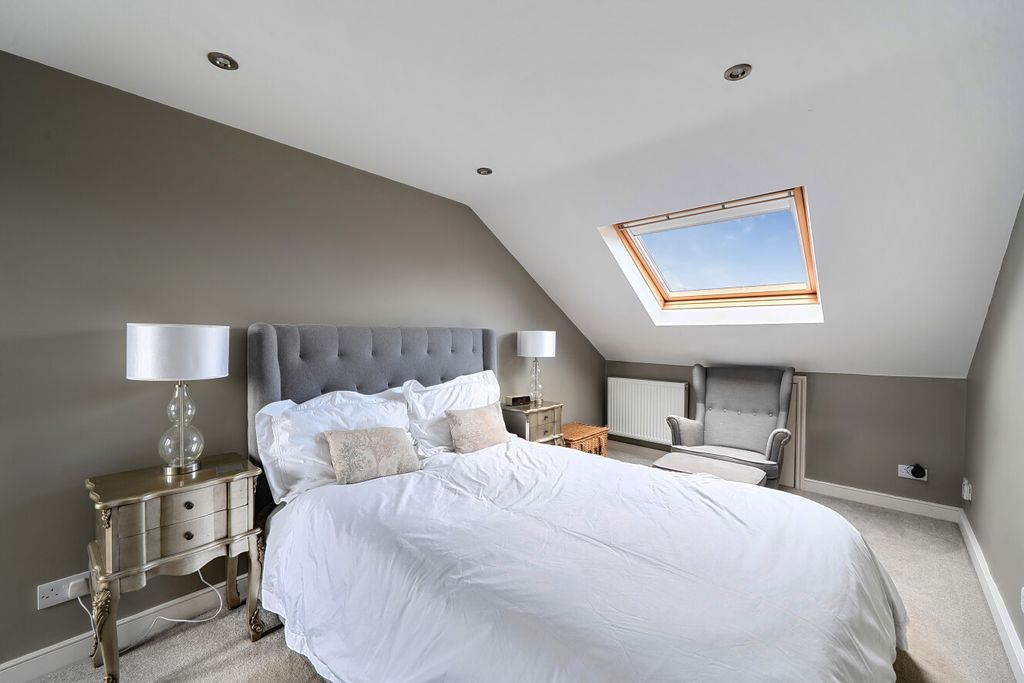 Property photo 3 of 27 1436183-26-69Ca95...