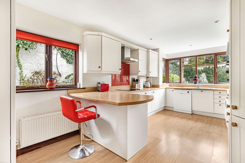 Property photo 2 of 25 845988