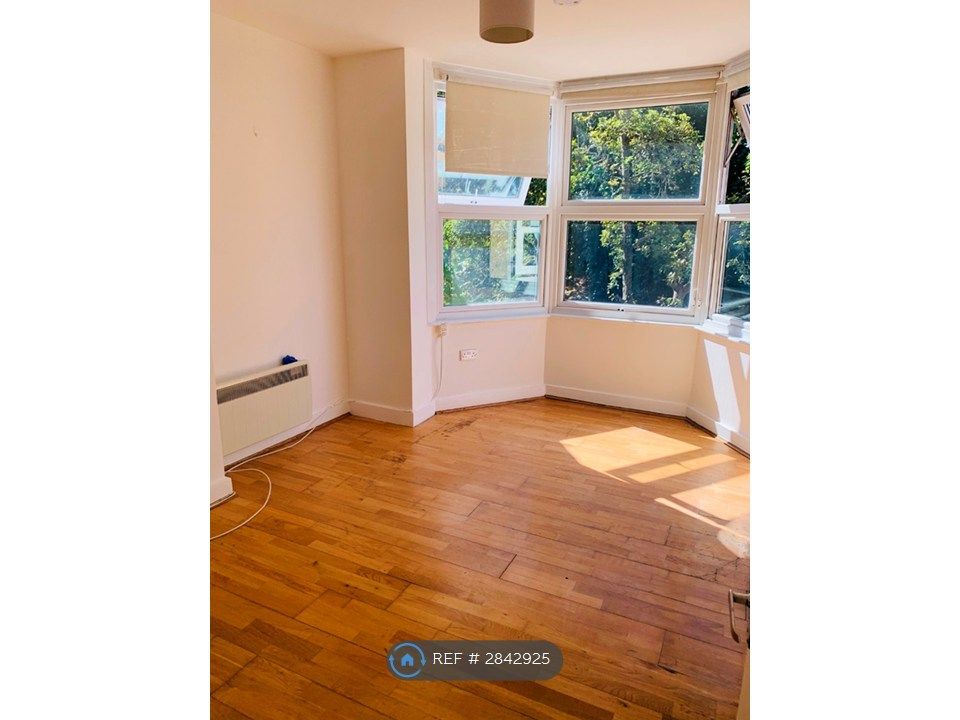 Property photo 3 of 6