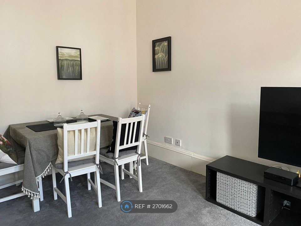 Property photo 2 of 7 Dinning Table