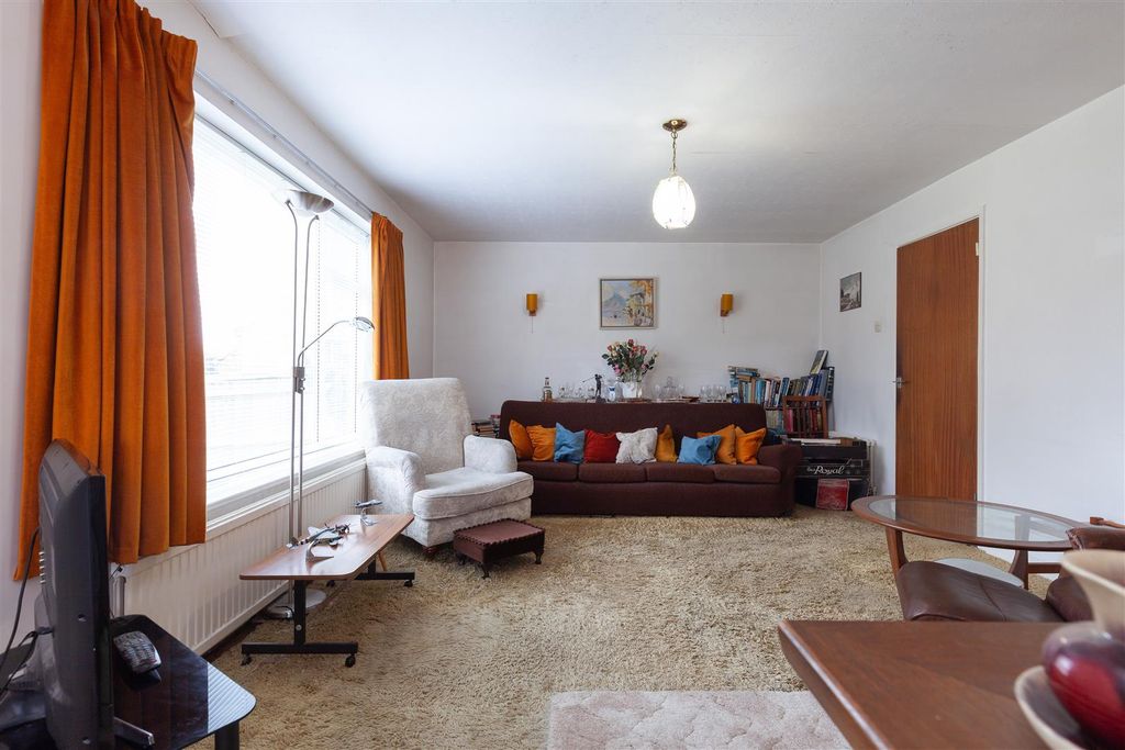 Property photo 2 of 15 276158.Jpg