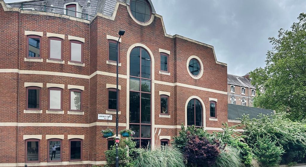 Property photo 2 of 10 177 Hammersmith Road Hammersmith W6 Office To Let West London Ext3.Jpg