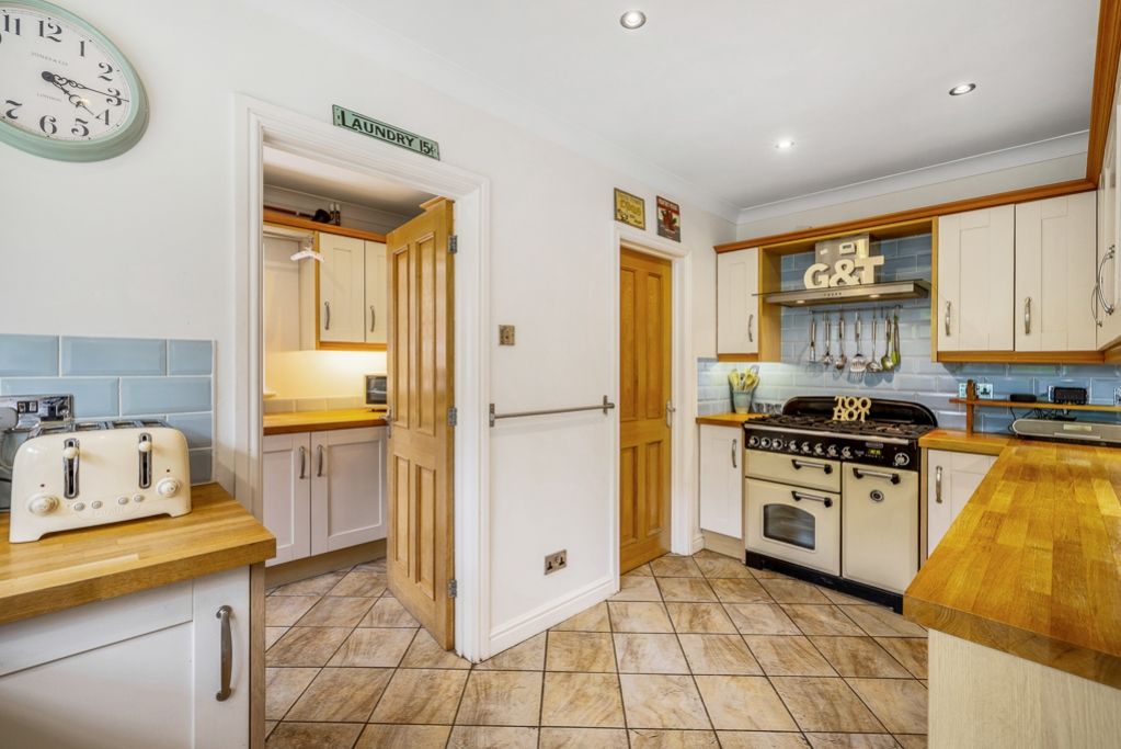 Property photo 3 of 44 Drummond House (Long Sutton)-27