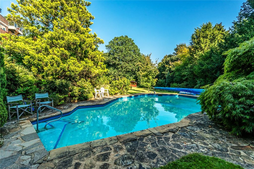 Additional image 14 of 3 bed flat for saleWest Hill, Oxted, Surrey RH8