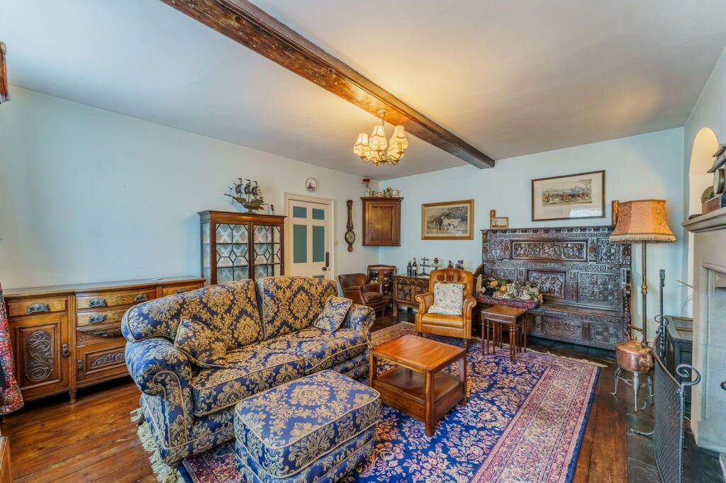 Property photo 2 of 37