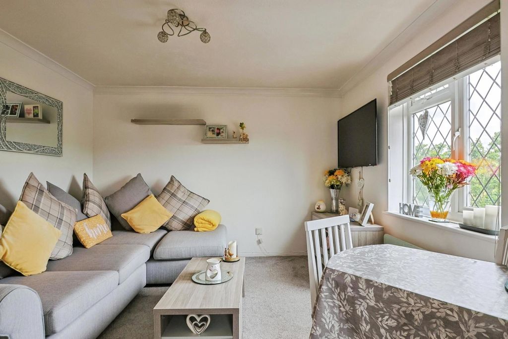 Property photo 3 of 13 Pbox-Img.Jpg