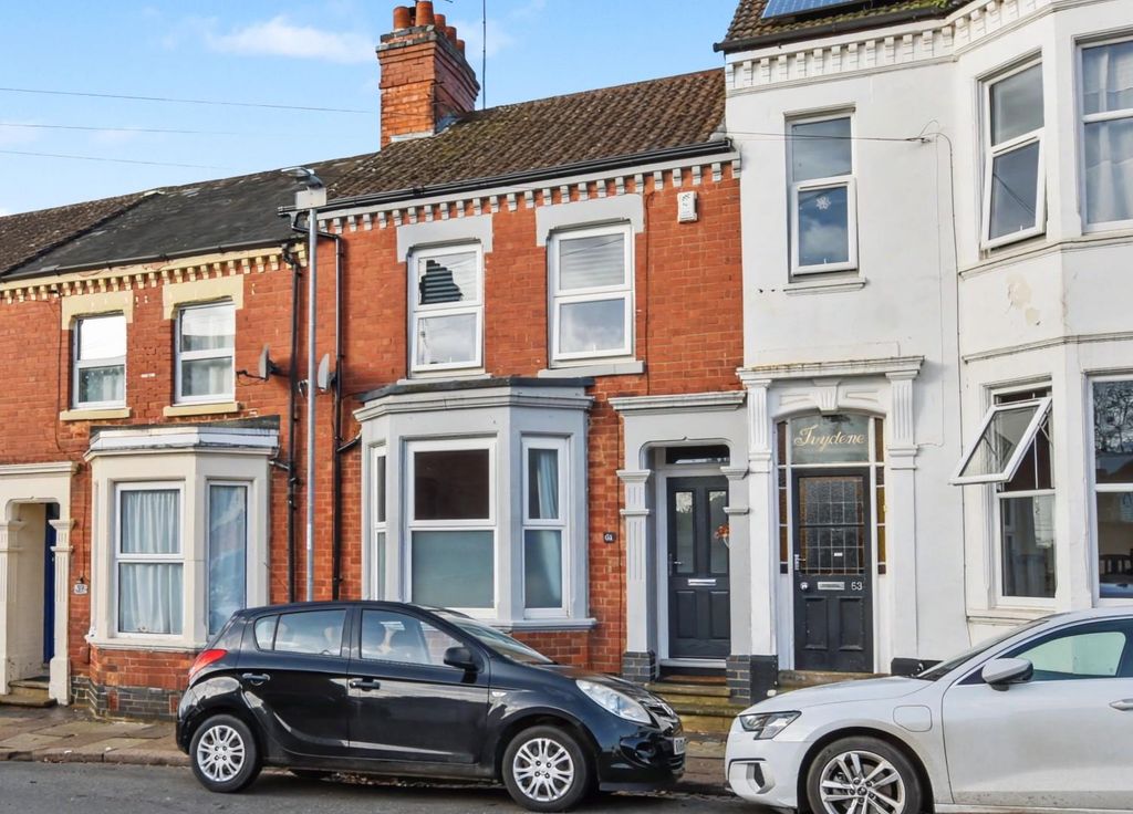 Property photo 1 of 12 Front