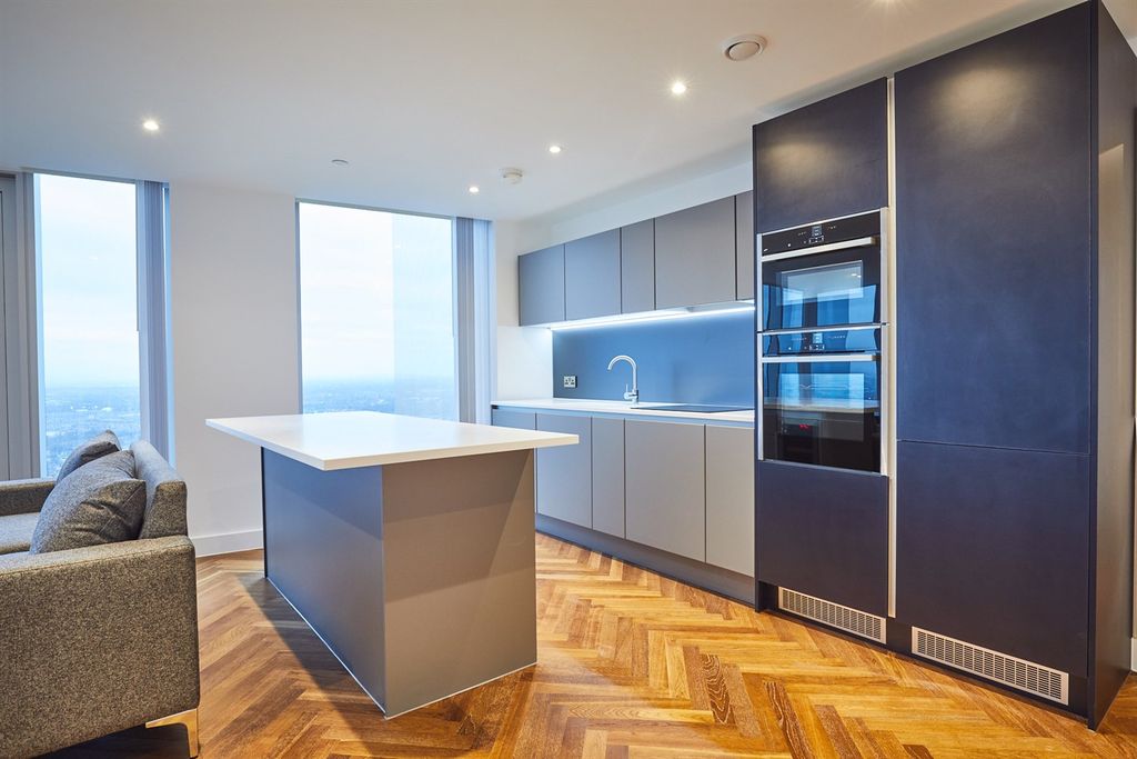 Property photo 3 of 19 (Main)