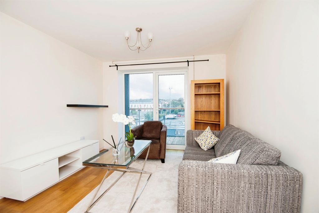 Property photo 1 of 6