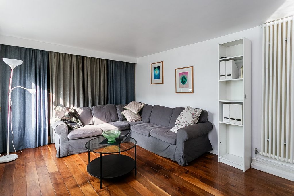 Property photo 3 of 24