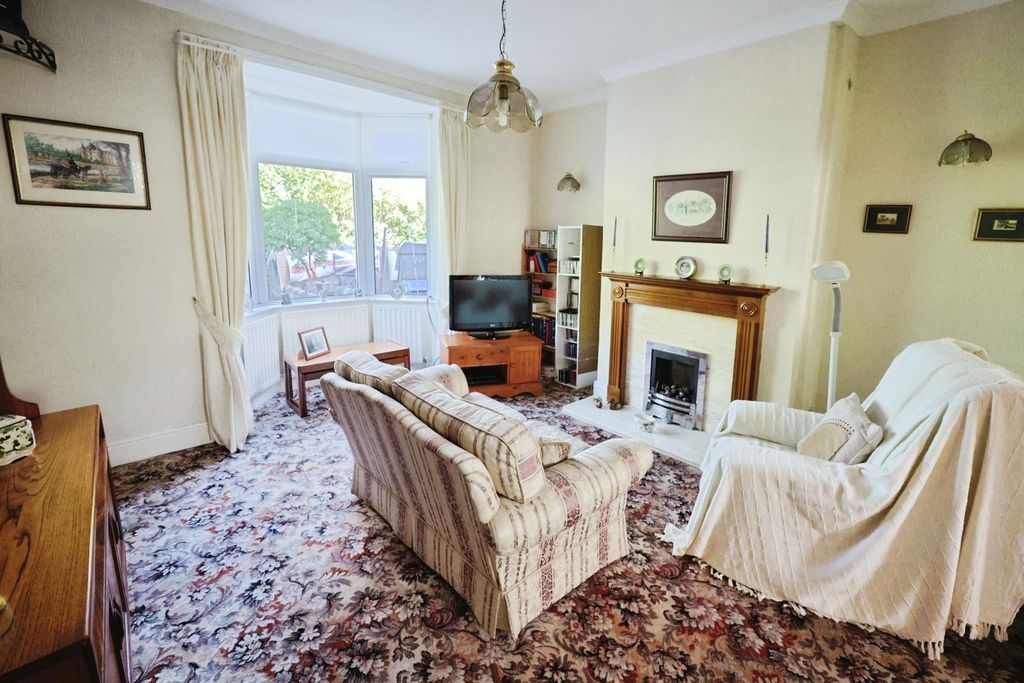 Property photo 2 of 11 Pbox-Img.Jpg