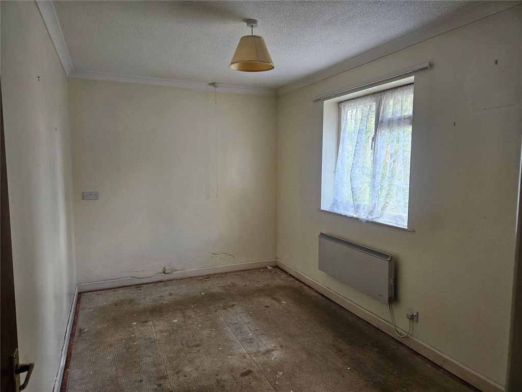 Property photo 2 of 7 Picture No. 13
