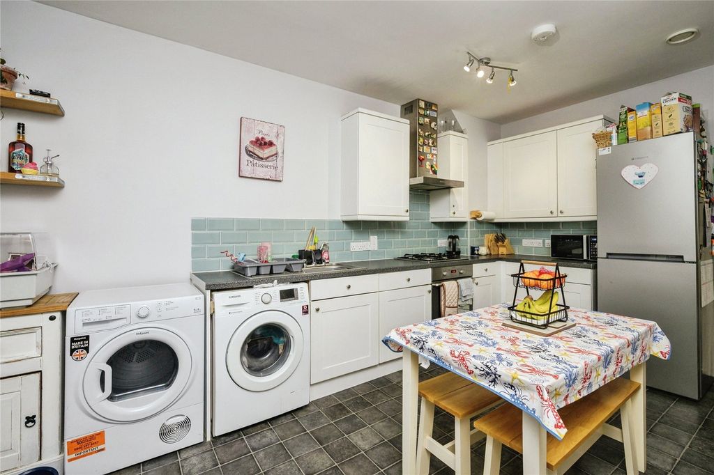 Property photo 3 of 21 Picture No. 19