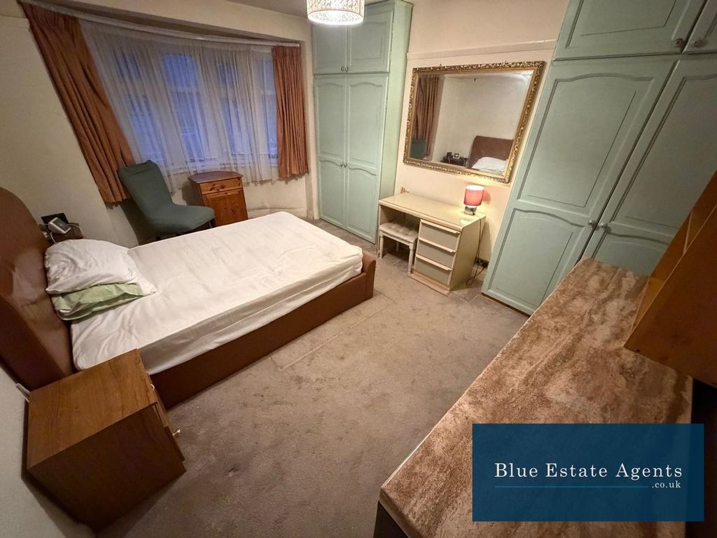 Property photo 1 of 3