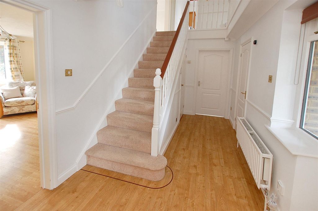 Property photo 3 of 24