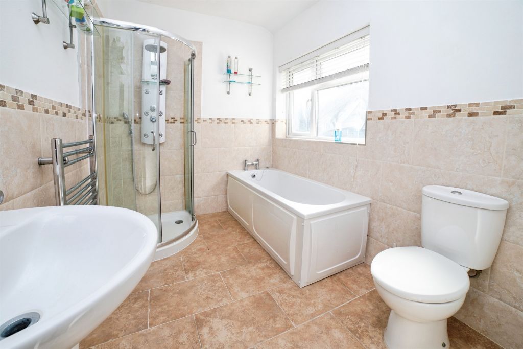 Property photo 3 of 23