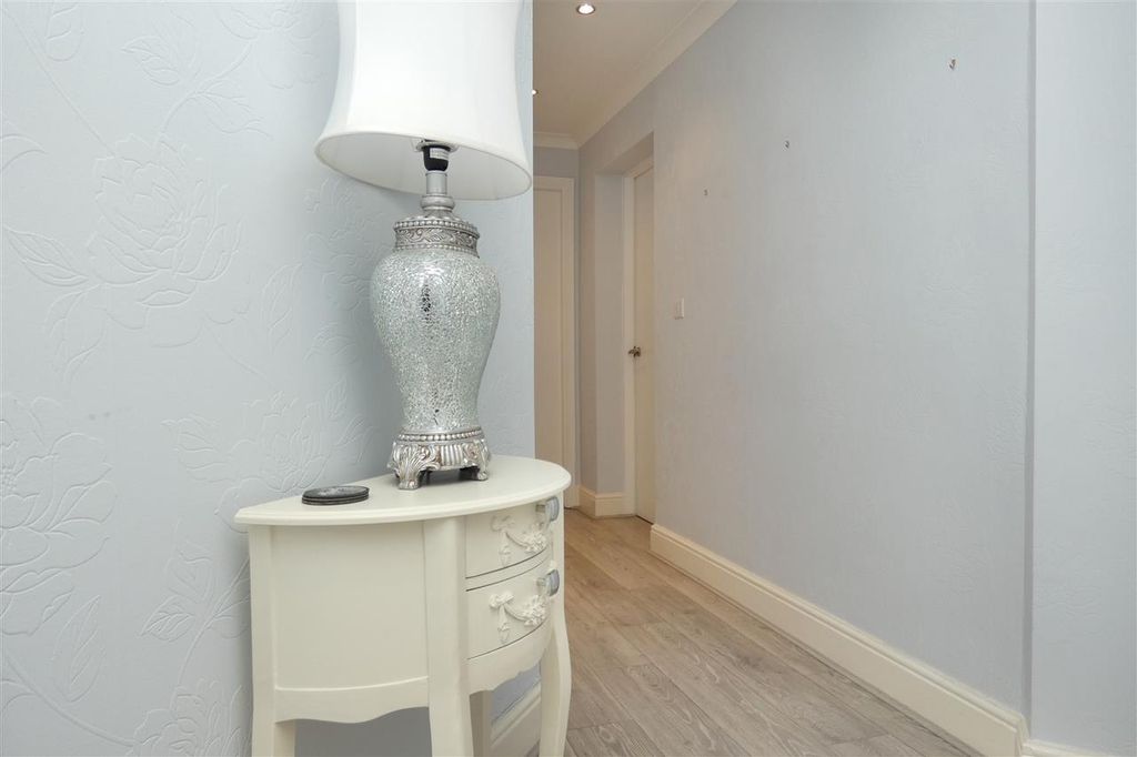 Property photo 3 of 15 Hall
