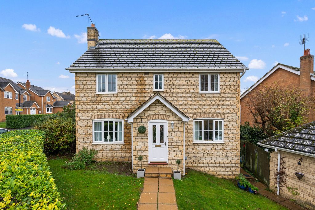 Property photo 1 of 42