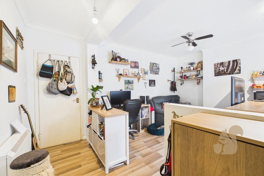 Property photo 2 of 8 Cam01659G0-Pr0626-Still012.Jpg