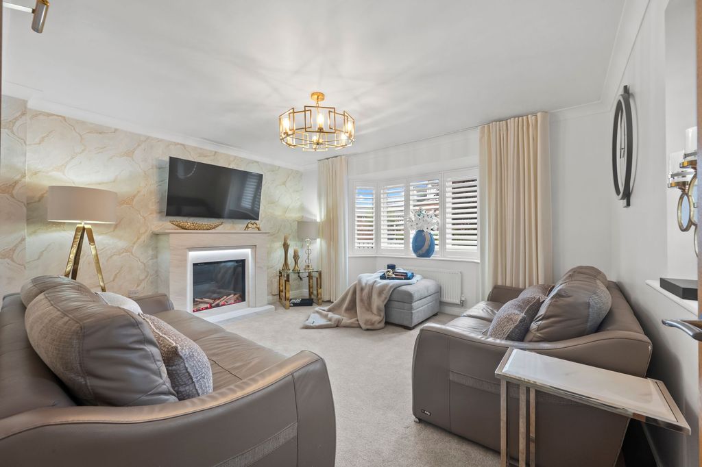 Property photo 2 of 50