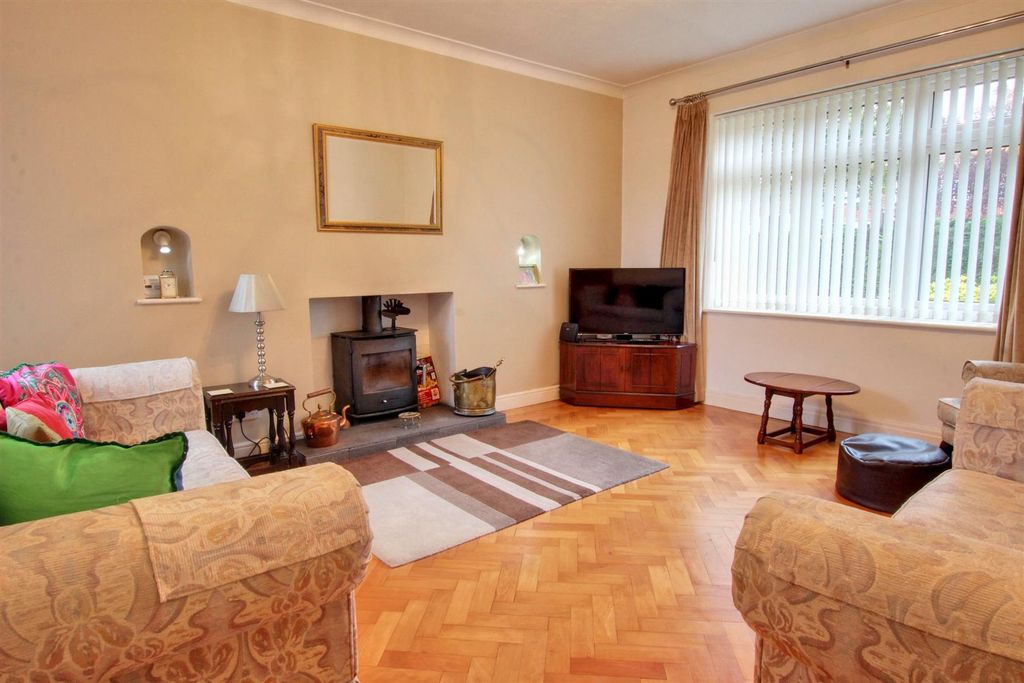 Property photo 3 of 26 Img_0001-Img_0003_Lzn.Jpg