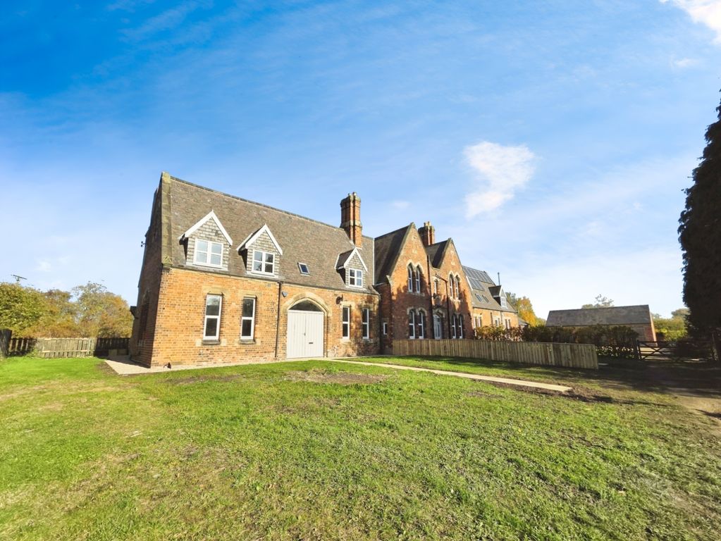 Property photo 1 of 24 Pbox-Img.Jpg