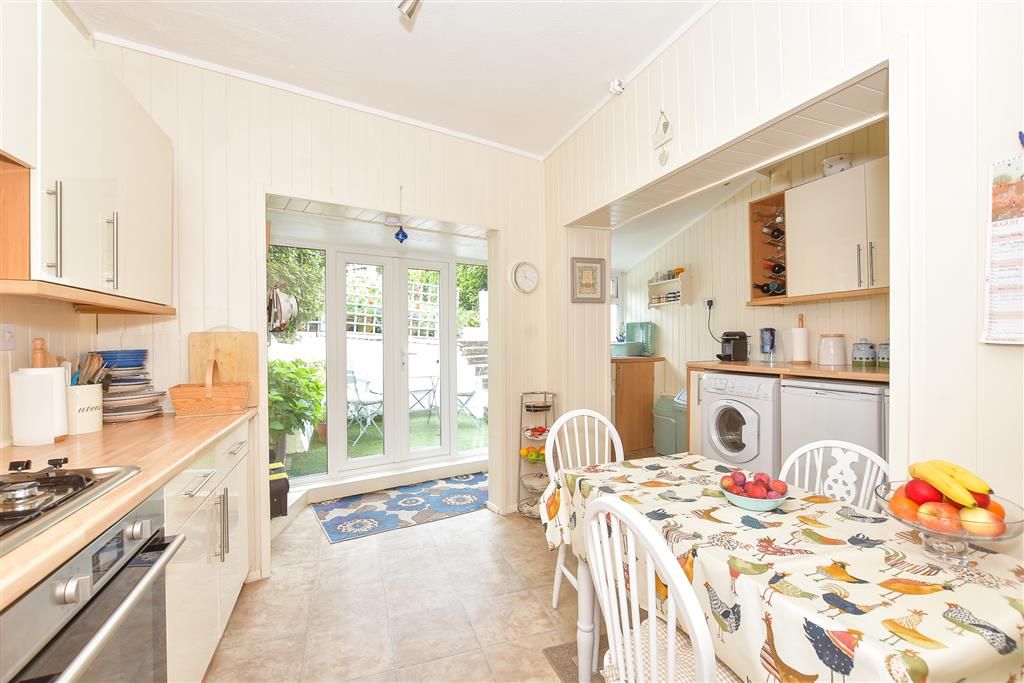 Property photo 2 of 14 Kitchen