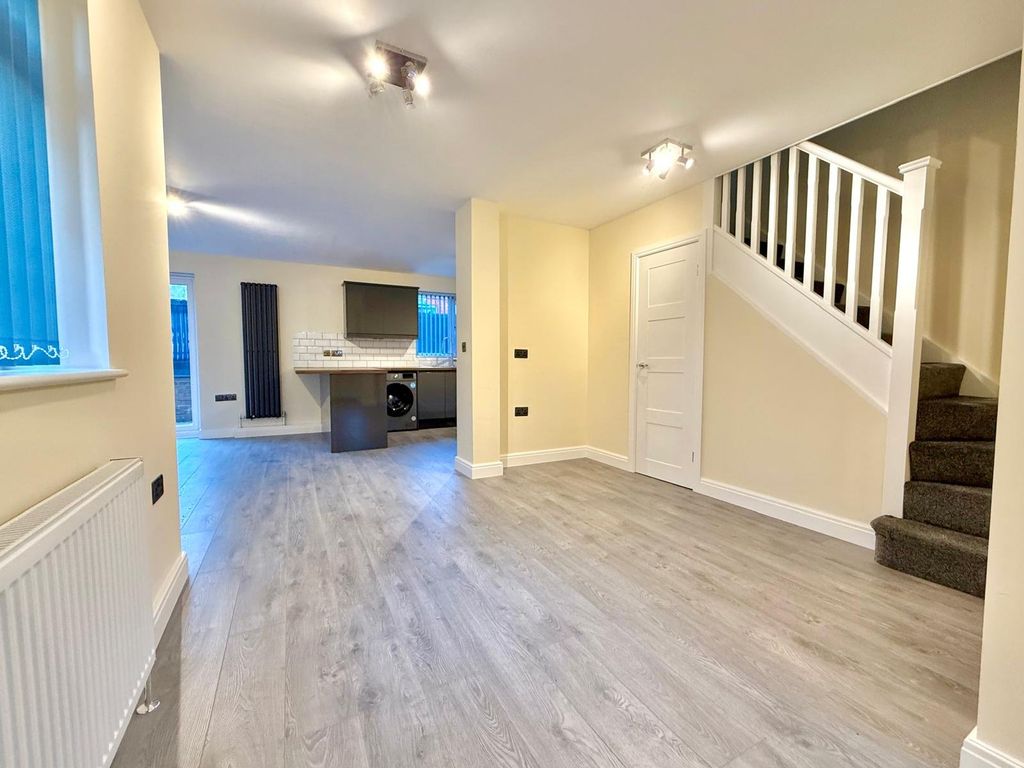 Property photo 3 of 19 Picture No. 17