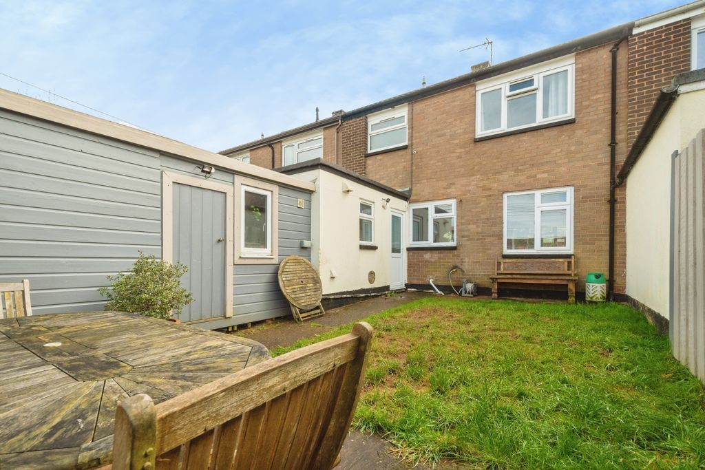 Property photo 2 of 20