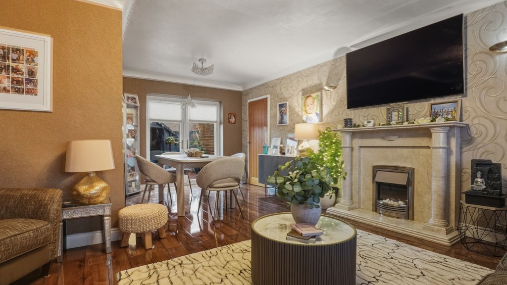 Property photo 1 of 54 4890092