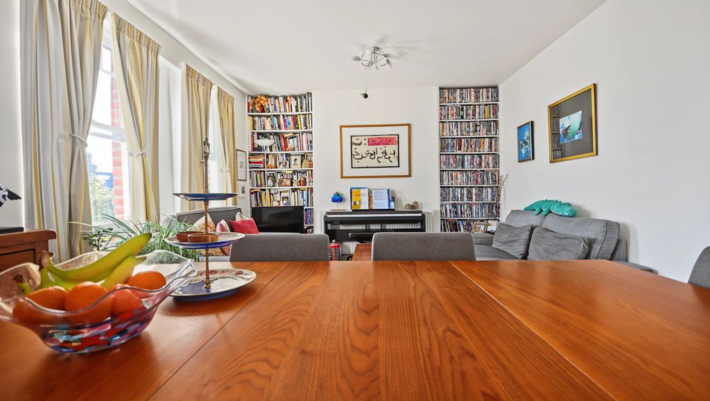 Property photo 3 of 12