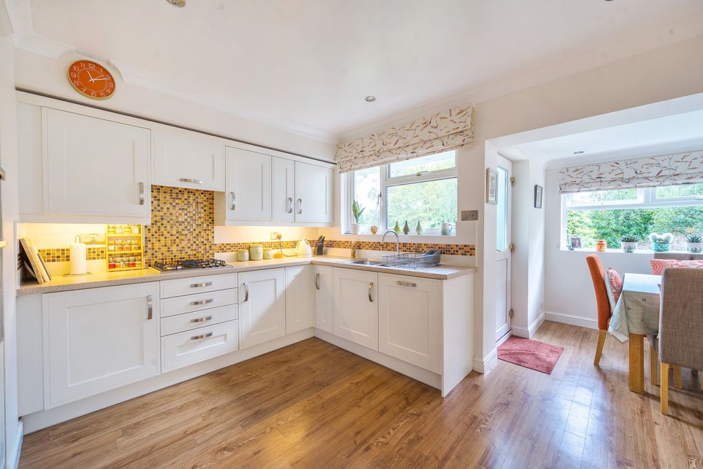Property photo 3 of 27 1528784-1-6Ac6865...