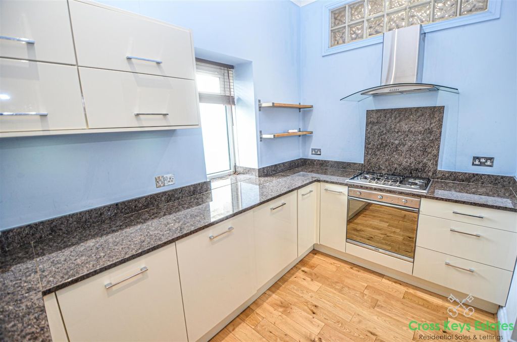 Property photo 3 of 22 Kitchen